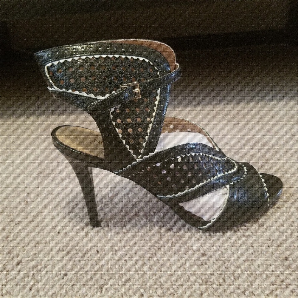 Womens size 6.5 Nine West black high heels